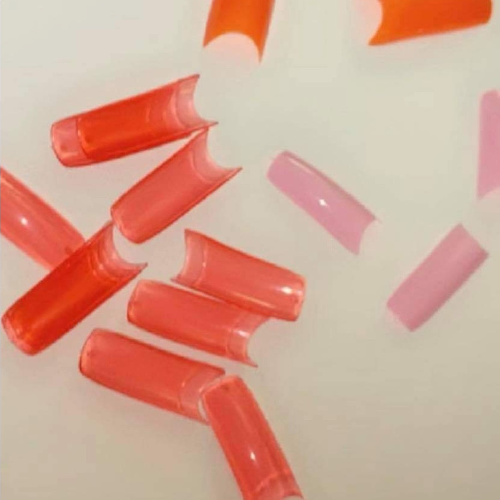 Nails 4 Women / Easy For Bigger Fingers